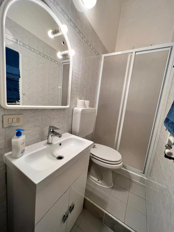Savona Casa Vacanze Vicino Mare 3 Minuti Wifi Exterior foto